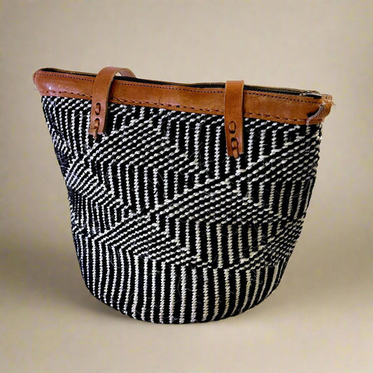 Monochrome Maze Sling